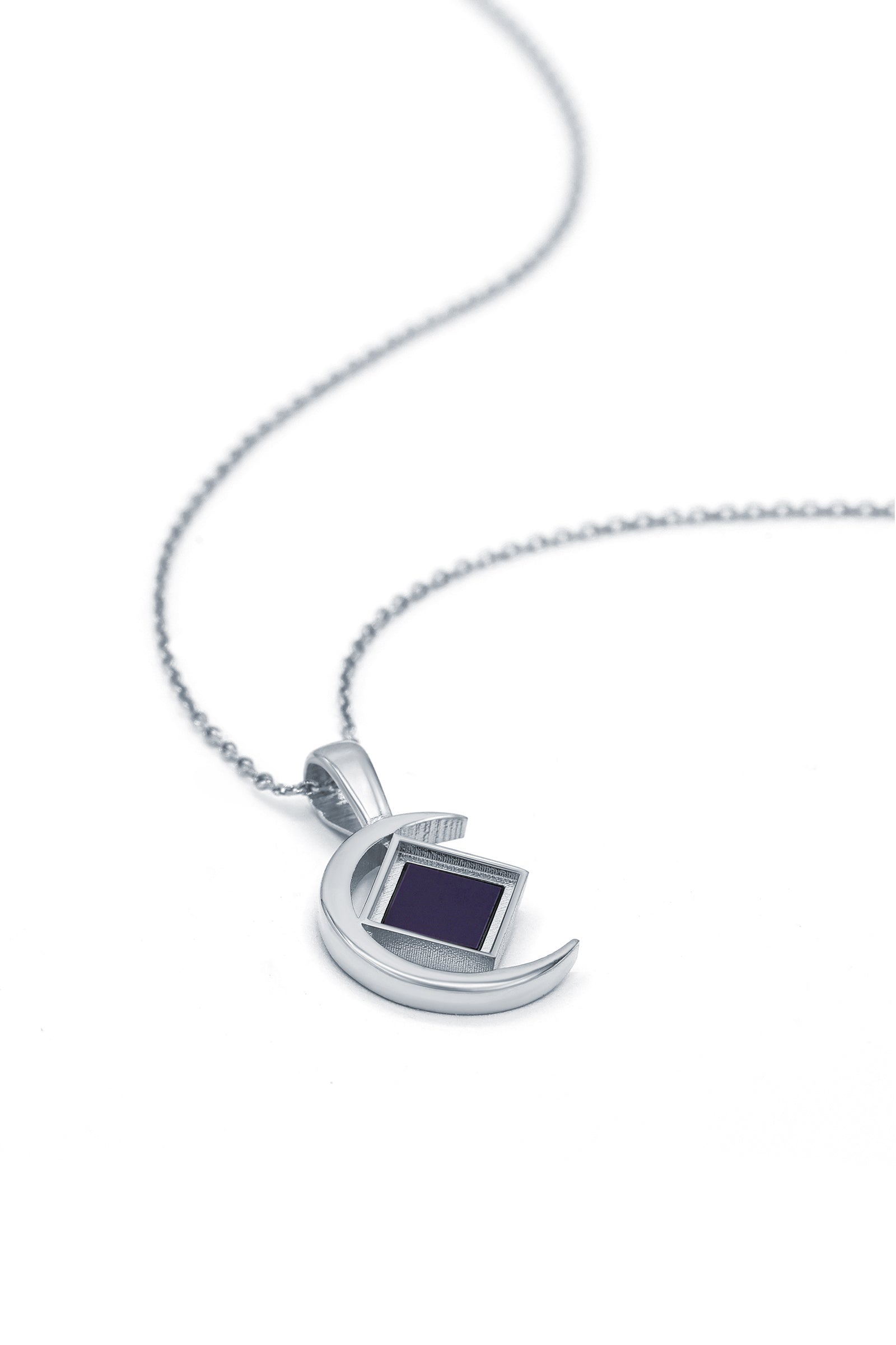Femme Sirr Hilal Collier