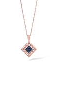 Femme Sirr Zahra Collier