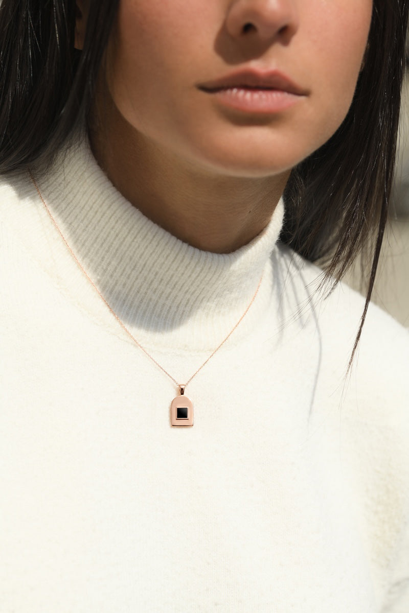 Femme Sirr Mihrab Collier rose gold2